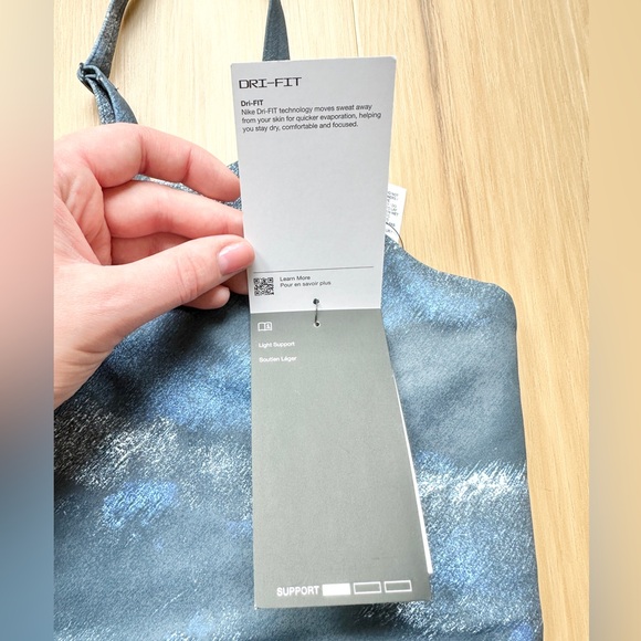 NWT Nike XL Light Support Sports Bra Lined Convertible Straps Tie Dye Longline - Picture 5 of 8